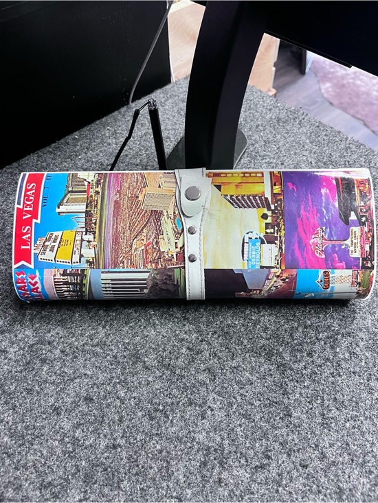 Handbags - Vintage Las Vegas Cityscape Clutch Bag